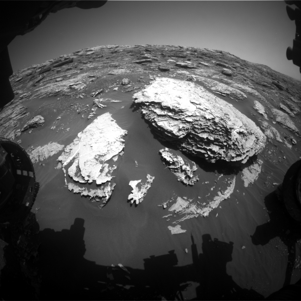 Сол 2048: Каменные плиты на Марсе